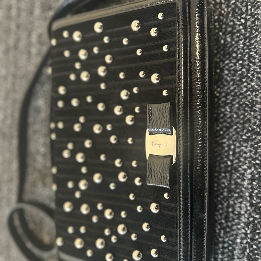 NEW Ferragamo convertible clutch/crossbody - Picture 4 of 6